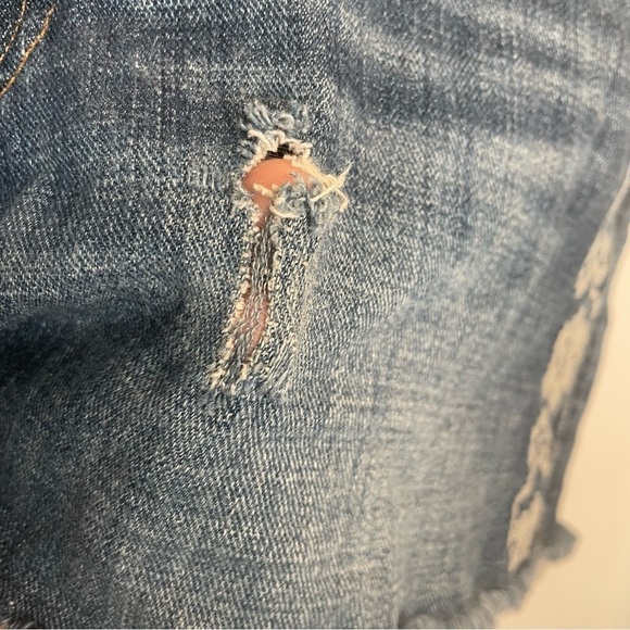 Lucky Brand Rosewood The Cutoff Frayed Embroidered Stretch Jean Shorts 12/31 - Picture 9 of 16